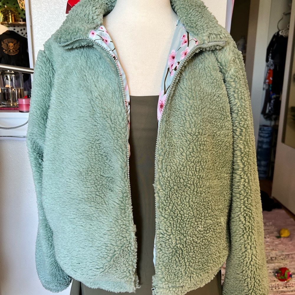 NWT Blackmilk Puffy Sage Teddy Jacket with cherry blossoms Large
